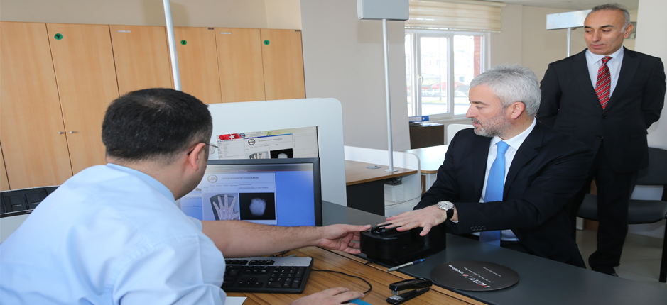 BAŞKAN YILMAZ, T.C. KİMLİK KARTI MÜRACAATINI YAPTI