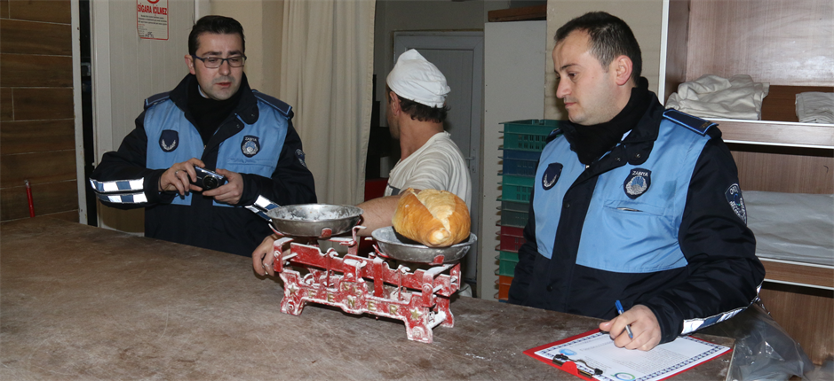 HALKIN SAĞLIĞI VE HUZURU İÇİN ZABITA, DENETİMLERE ARALIKSIZ DEVAM EDİYOR