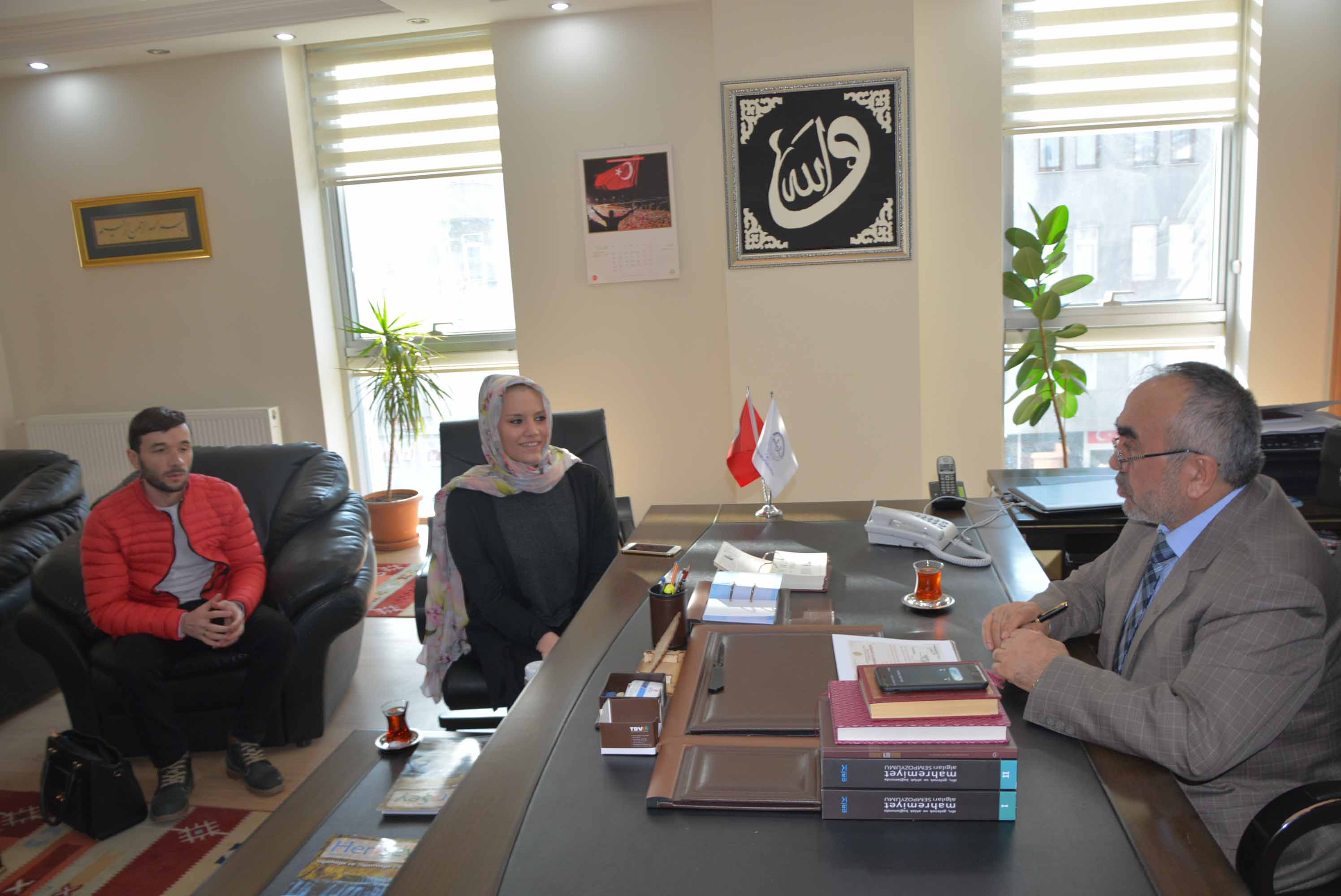 ALMAN UYRUKLU GENÇ KADIN MÜSLÜMAN OLDU