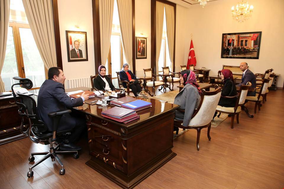 ELİF-DER YÖNETİMİ, VALİ BALKANLIOĞLU’NU ZİYARET ETTİ