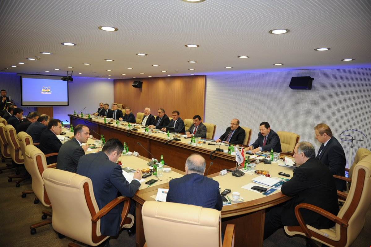 VALİ BALKANLIOĞLU, DOKA YÖNETİM KURULU TOPLANTISINA KATILDI