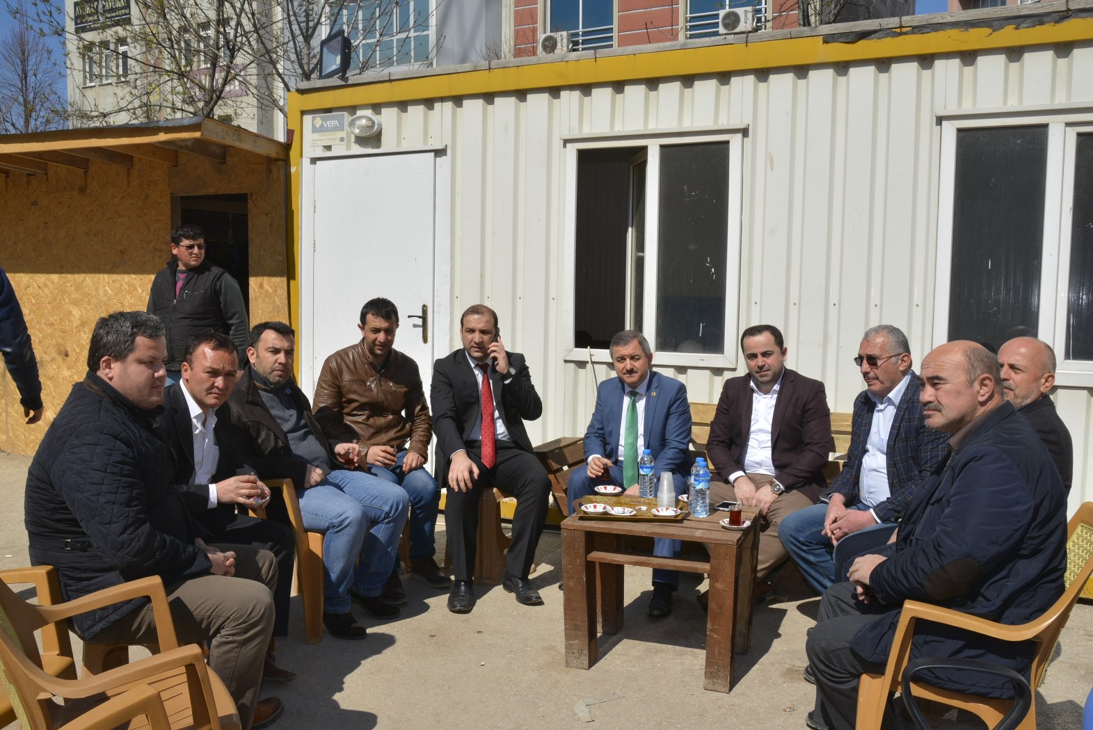 BAŞKAN ANLAYAN İŞÇİLERİN SOFRASINA MİSAFİR OLDU