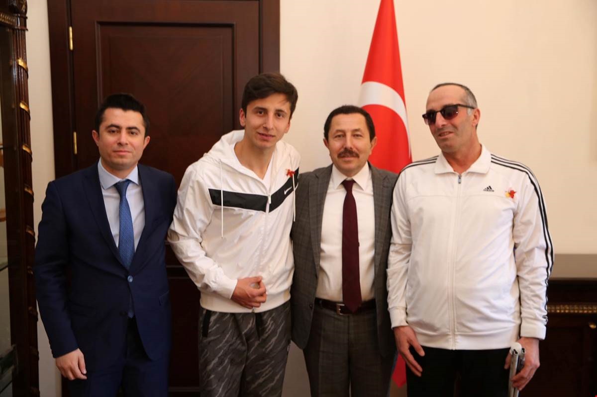 Vali Balkanlıoğlu, “Gençlerimizin Sportif Faaliyetlerde Bulunması Son Derece Önemli”