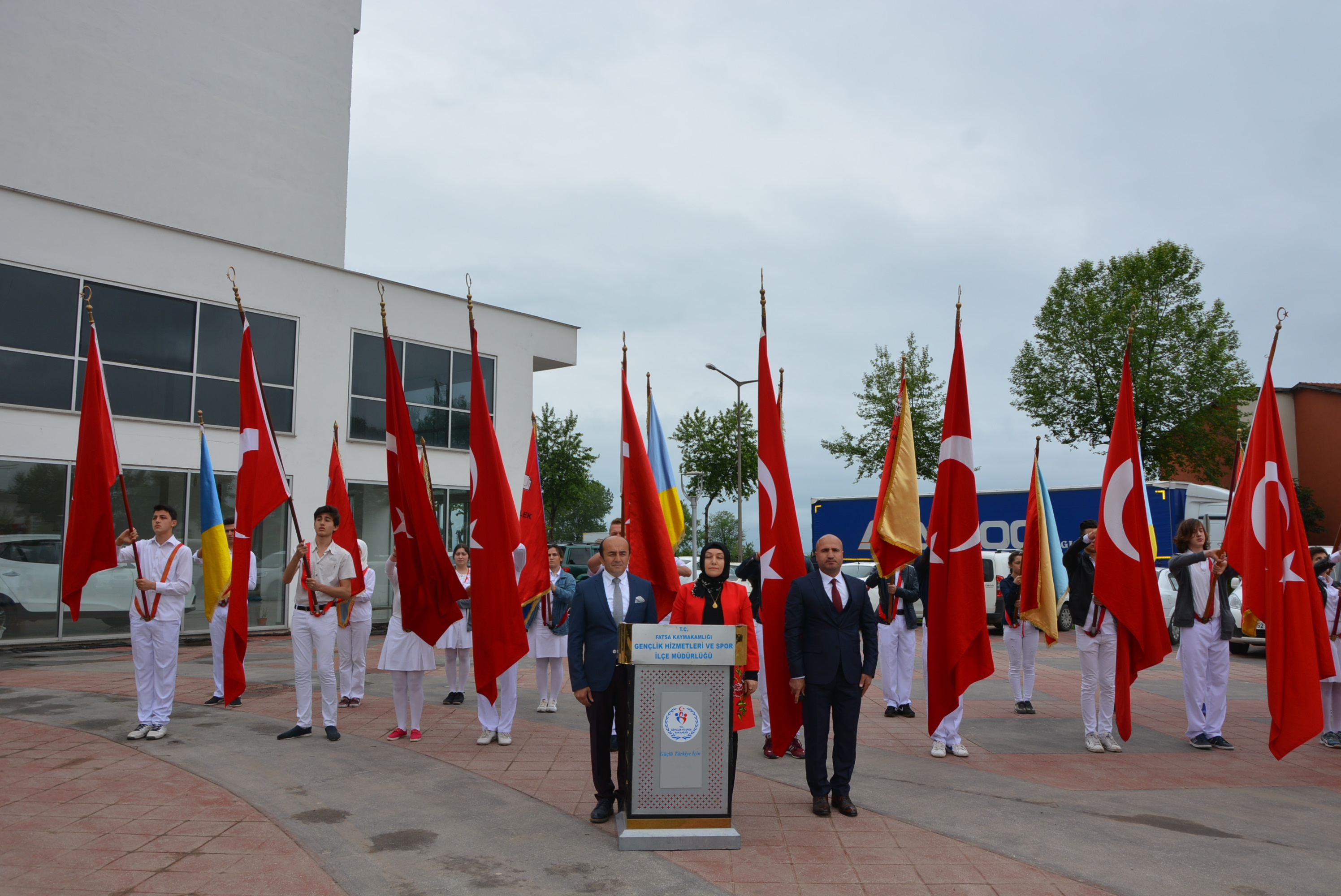 19 MAYIS COŞKU İÇİNDE KUTLANDI