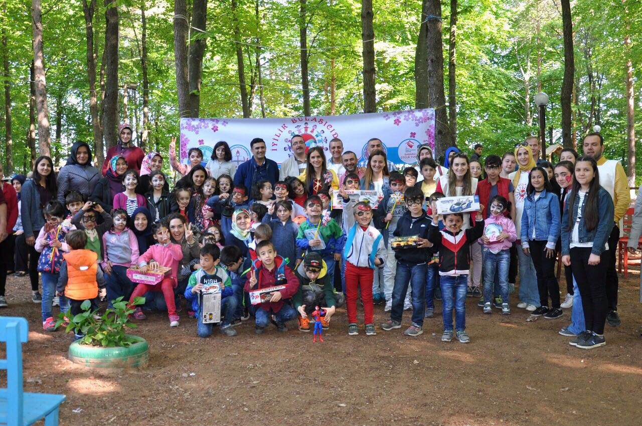 SEVGİ ÇOCUKLARI UNUTULMAZ BİR GÜN YAŞADI