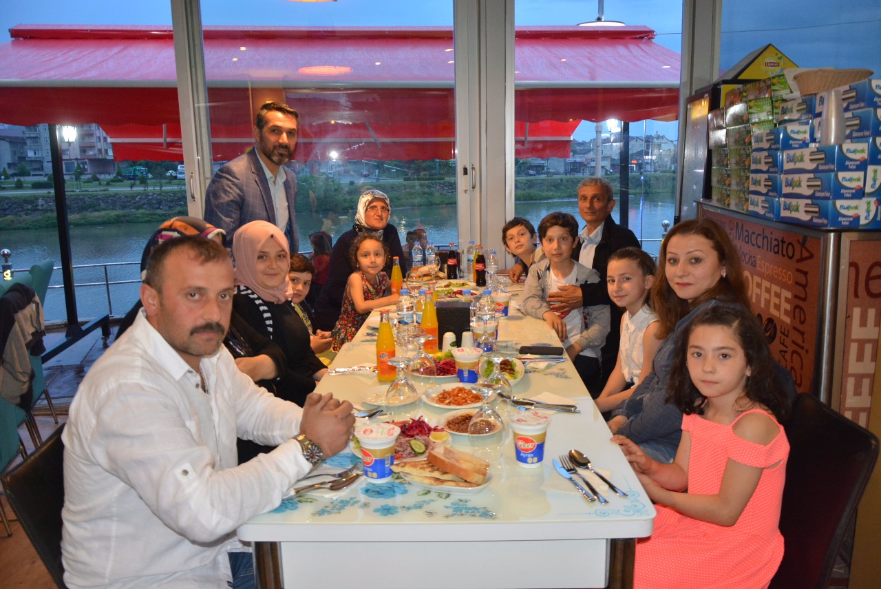 GENÇ SPORCULAR İFTAR YEMEĞİNDE BULUŞTU